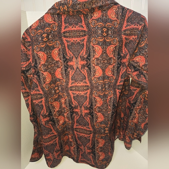 Van Heusen patterned button down - Picture 3 of 3